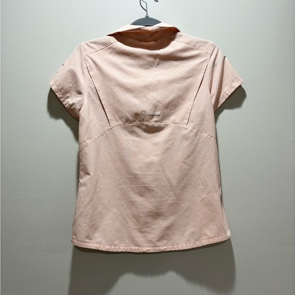 COLUMBIA • Women’s Titanium Omni Freeze Peach Printed Short Sleeve Button Up Top - Picture 2 of 8
